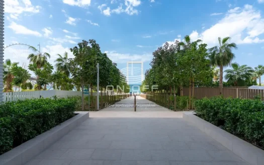 Prime Location / Luxury Living / Beach Access