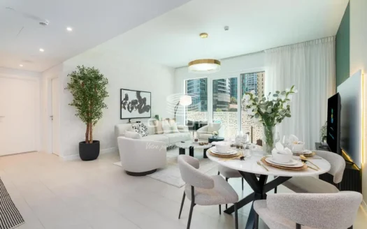 Prime Location / Luxury Living / Beach Access