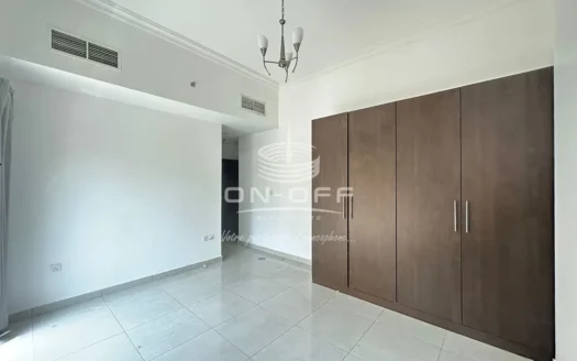 Amazing Deal  Spacious Layout Near To Mall