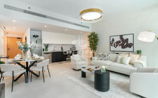 Beach access  resort lifestyle  in the heart of the city
